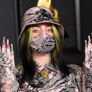 Η Μπίλι Άιλις «δεν είναι ευχαριστημένη με το σώμα της, αλλά ποιος είναι;»