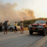 Πυρκαγιά-Εύβοια: Μεγάλη μάχη των πυροσβεστών με τις φλόγες [ΒΙΝΤΕΟ]