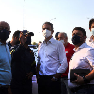 Μητσοτάκης για φωτιά στη Βαρυμπόμπη: «Τα σπίτια θα ξαναφτιαχτούν, τα δάση θα ξαναγίνουν»