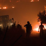 Μηνύματα από το 112 για εκκένωση των περιοχών Πολυδένδρι, Καπανδρίτι και των οικισμών Πευκόφυτου και Ποντίων Αγίου Στεφάνου