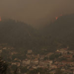 Μεγάλες αναζοπυρώσεις στην Εύβοια – Εκκλήσεις για εναέρια μέσα