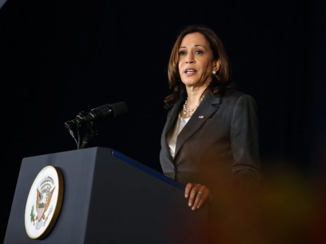 Κάμαλα Χάρις: «Oι ΗΠΑ θα εκφράζουν τη γνώμη τους για τη Νότια Σινική Θάλασσα»