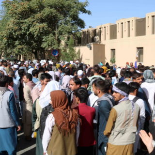 Βρετανία: Αξιόπιστη πληροφορία για επικείμενη επίθεση αυτοκτονίας στο αεροδρόμιο της Καμπούλ