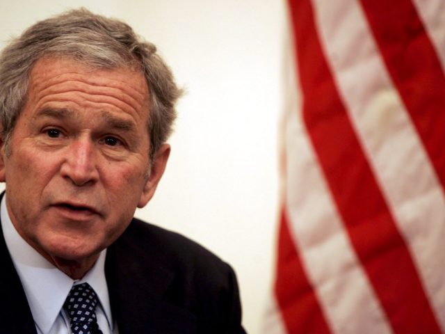 Ο Τζορτζ Μπους «λυπάται βαθιά» για όσα συμβαίνουν στο Αφγανιστάν