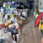 Κύμα αλληλεγγύης στου Ψυρρή – Συγκεντρώνουν τρόφιμα και είδη ανάγκης και τα μεταφέρουν σε Εύβοια και Πελοπόννησο