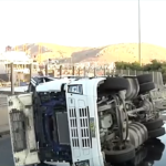 Κλειστή η Λεωφόρος Δραπετσώνας μετά από ανατροπή βυτιοφόρου – Γέμισε με καύσιμα ο δρόμος