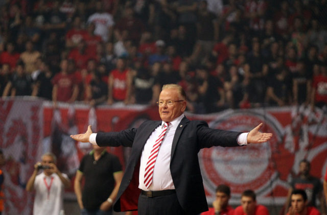 Ντούσαν Ίβκοβιτς: 15.000 φίλαθλοι αποχαιρέτησαν τον Ντούντα [ΕΙΚΟΝΕΣ]