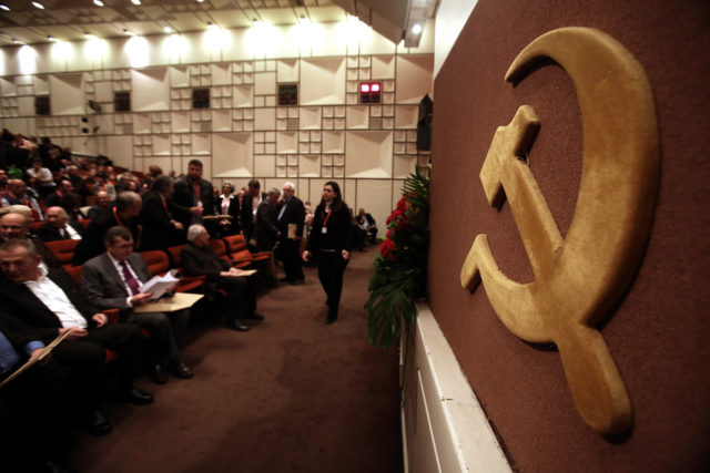 ΚΚΕ: «Το έργο του Μίκη Θεοδωράκη είναι σάλπισμα πάλης, νέων αγώνων, αντίστασης, ανάτασης κι ελπίδας»