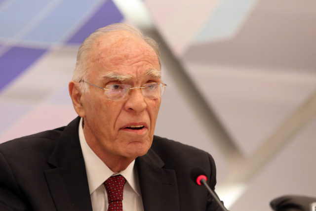 Διασωληνώθηκε ξανά Βασίλης Λεβέντης – Επιδεινώθηκε η υγεία του