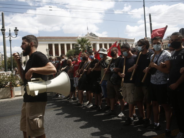 Πανεκπαιδευτικό συλλαλητήριο στο κέντρο της Αθήνας: Χημικά ενάντια σε μαθητές και φοιτητές [ΒΙΝΤΕΟ]