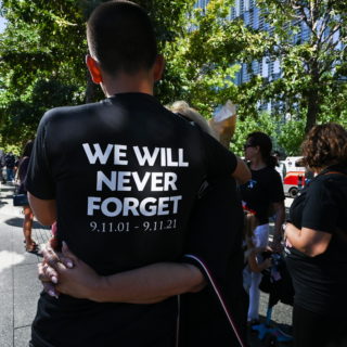 11 Σεπτεμβρίου 2001. Είκοσι χρόνια μετά, οι Αμερικάνοι θυμούνται και θρηνούν