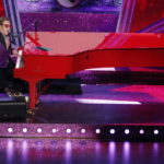 Αναβάλλεται η περιοδεία του Έλτον Τζον λόγω τραυματισμού του