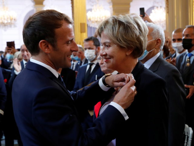 Η Γαλλία ζητά συγγνώμη από τους χαρκί