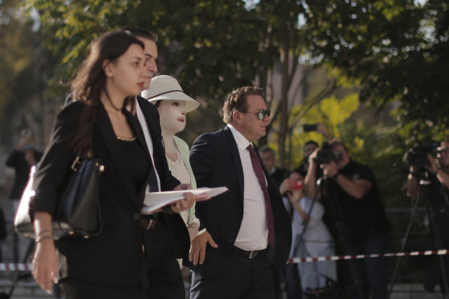 Δίκη για επίθεση με βιτριόλι: «Το οξύ θα μπορούσε να είχε κάψει μύες ή οστά»