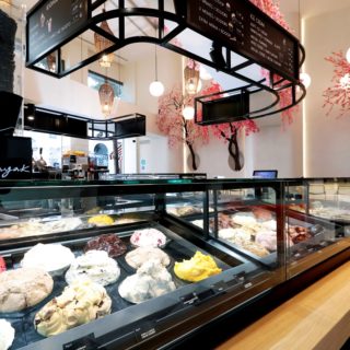 Είσαι λάτρης του παγωτού; Τότε όλοι οι δρόμοι οδηγούν στην Καπνικαρέα