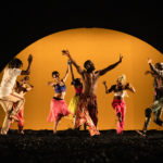 Wakatt / Η εποχή μας: Ένα έργο που αντλεί έμπνευση από την αφρικανική ήπειρο