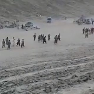 Χιλιάδες Αφγανοί πρόσφυγες διασχίζουν την έρημο με προορισμό τη Δύση [ΒΙΝΤΕΟ]