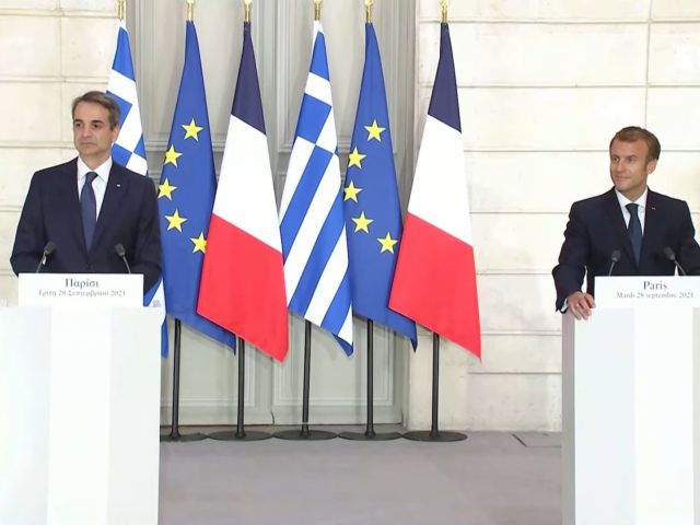 Τι προβλέπει η συμφωνία που υπέγραψαν Μητσοτάκης – Μακρόν [BINTEO]