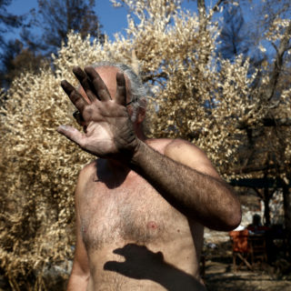 Οδοιπορικό στην καμένη γη: «Κάθε μέρα κλαίμε περισσότερο»