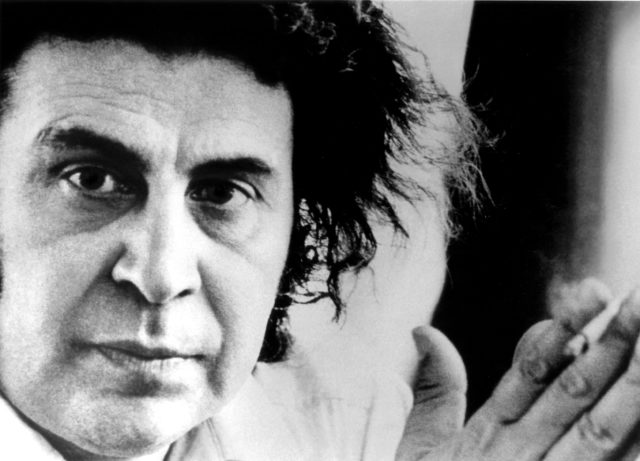 Από σήμερα έως την Τετάρτη σε λαϊκό προσκύνημα η σορός του Μίκη Θεοδωράκη