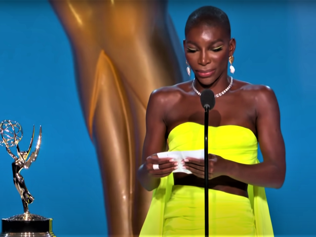 Ο λόγος της Michaela Coel στα Emmys επιβεβαίωσε την αξία των πιο σιωπηλών θριάμβων