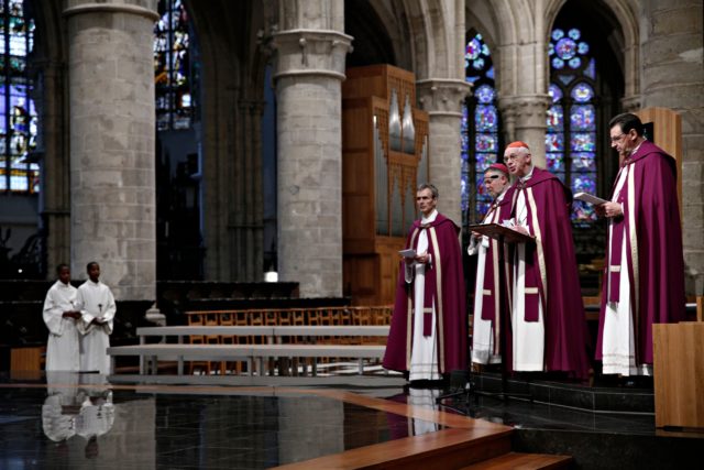 Γαλλική Εκκλησία: Περισσότερα από 200.000 παιδιά έπεσαν θύματα σεξουαλικής κακοποίησης κληρικών από το 1950