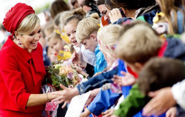 Ολλανδία: Ο ψηλότερος λαός του κόσμου αρχίζει να… κονταίνει