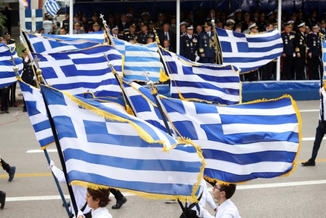 Για πρώτη φορά υποχρεωτική αργία η 28η Οκτωβρίου – Πώς θα πληρωθούν οι εργαζόμενοι