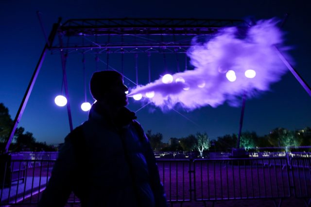 Το «άτμισμα» δεν βοηθά τους καπνιστές να κόψουν το «παραδοσιακό» τσιγάρο