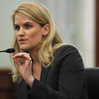 Η κατάθεση της Χάουγκεν για τις πρακτικές του Facebook αναγκάζει το Κογκρέσο να δράσει