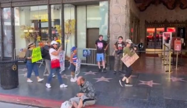 «Επειδή είμαι εμβολιασμένος παλιοβλάκα» [ΒΙΝΤΕΟ]