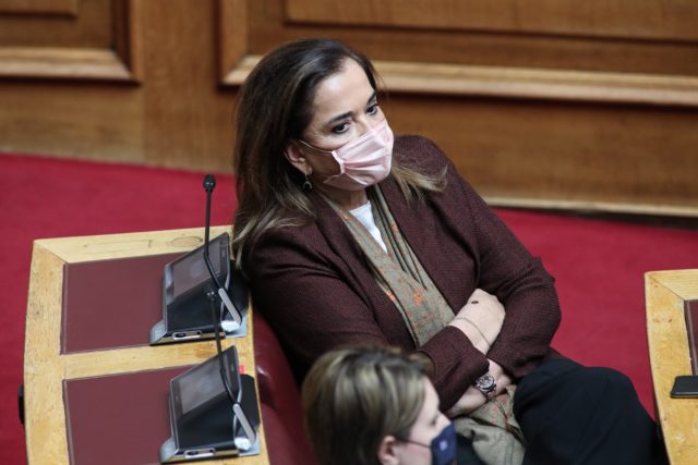 Ντόρα Μπακογιάννη για Φώφη Γεννηματά: «Μια μοναδική γυναίκα που πάλεψε με αξιοπρέπεια»