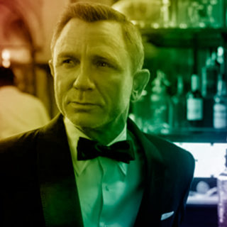 O Daniel Craig νιώθει πιο άνετα στα gay bars. Κι εμείς το ίδιο