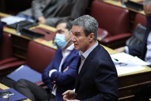 O Ανδρέας Λοβέρδος στηρίζει τον Νίκο Ανδρουλάκη στο β’ γύρο των εκλογών