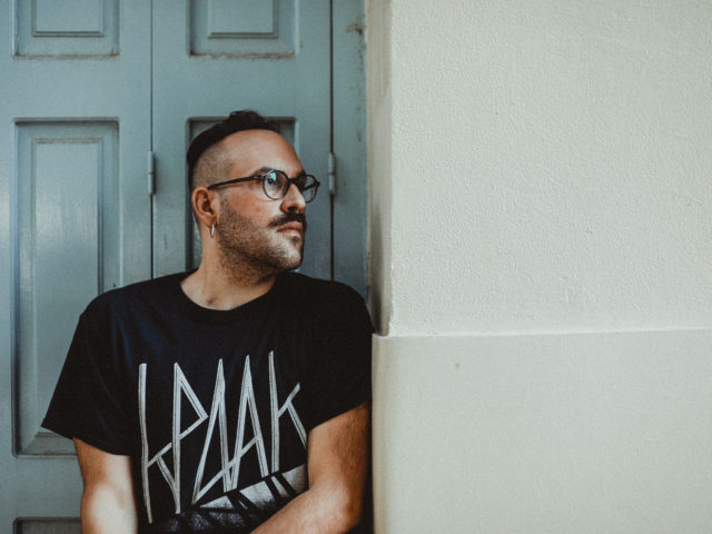 Δημήτρης Γκιούλος: Ζω σε μια χώρα που οι καλλιτέχνες είναι αφημένοι στην τύχη τους