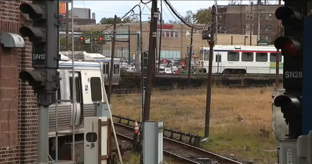 Φιλαδέλφεια: Γυναίκα έπεσε θύμα βιασμού σε τρένο και οι συνεπιβάτες βιντεοσκοπούσαν