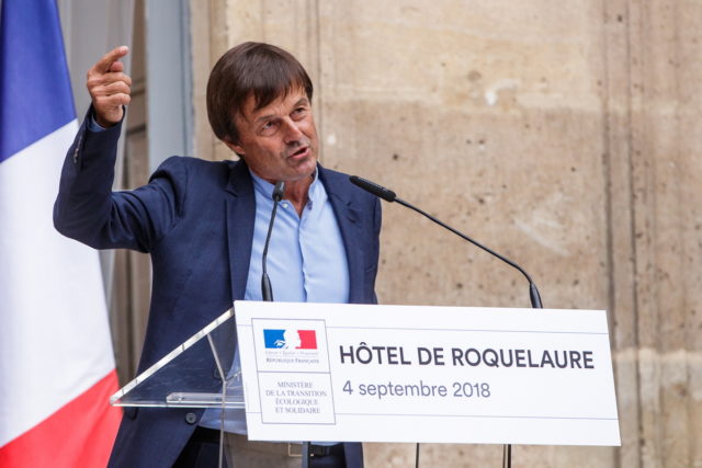 «Είχε βιάσει και την εγγονή Μιτεράν»: Τέσσερις γυναίκες κατηγορούν πρώην υπουργό του Μακρόν για βιασμούς και επιθέσεις