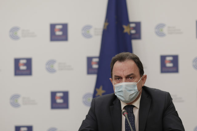 Μέσα στην εβδομάδα η διάταξη για τα SMS στους ανεμβολίαστους πολίτες