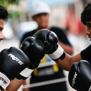 Μαθαίνοντας το μποξ στα παιδιά μιας παραγκούπολης, στην Αργεντινή