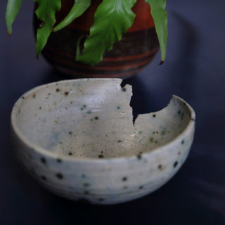 Στα Κεραμικά Γη, ακόμα και τα λάθη μετατρέπονται σε όμορφα χρηστικά έργα τέχνης