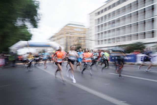 Σε εξέλιξη ο Αυθεντικός Μαραθώνιος της Αθήνας – Kυκλοφοριακές ρυθμίσεις