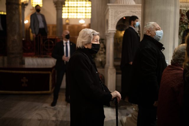 Εκκλησίες: Ενδεχόμενο από Μητσοτάκη για rapid test και σε πιστούς στις εκκλησίες