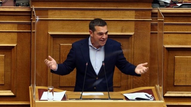 Αλ. Τσίπρας: Ο κ. Κούρτς μπροστά στον κ. Μητσοτάκη φαντάζει μάλλον ως «αρσακειάδα»