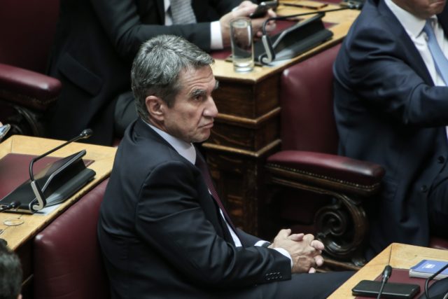 Αύριο θα ανακοινώσει ο Λοβέρδος τον υποψήφιο που θα στηρίξει στον β’ γύρο των εκλογών του ΚΙΝΑΛ