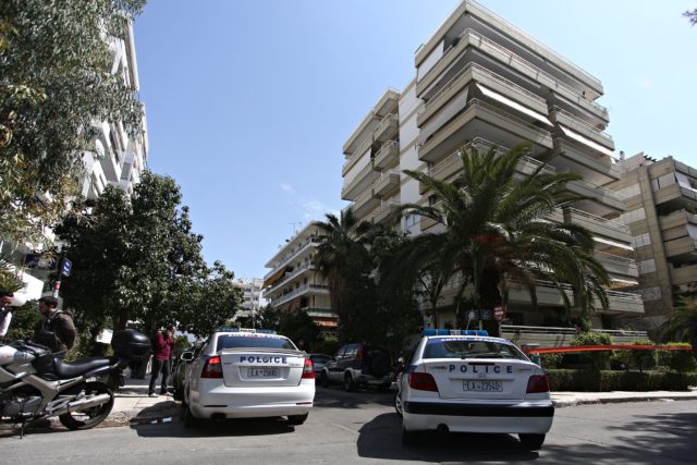 Προφυλακιστέος μετά την απολογία του ο 51χρονος που σκότωσε τον σύντροφο της μητέρας του στην Γλυφάδα