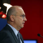 Η πρώτη απάντηση της κυβέρνησης στην πρόταση μομφής της αξιωματικής αντιπολίτευσης