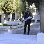 «Ο τόπος έχει ανάγκη μία ισχυρή φωνή προόδου και ρεαλισμού» – Λουλούδι στο μνήμα της Φ. Γεννηματά άφησε ο Νίκος Ανδρουλάκης