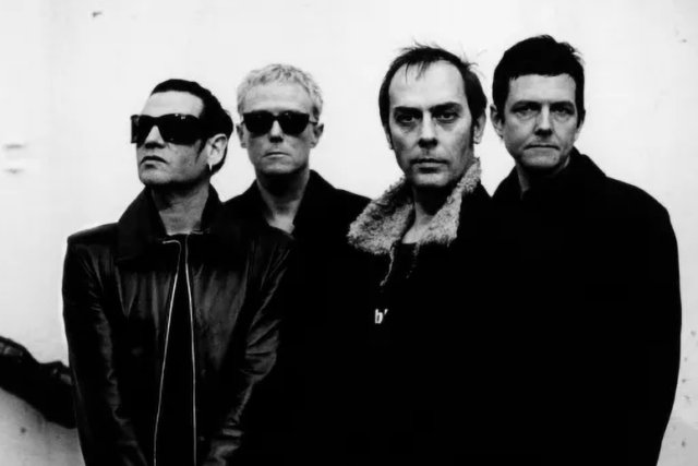 Οι σκοτεινοί θρύλοι Bauhaus στο Release Athens 2022