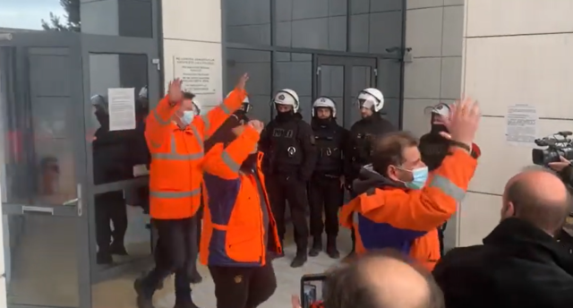 Ελεύθεροι αφέθηκαν οι 17 εργαζόμενοι στα πετρέλαια Καβάλας