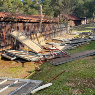 Εκτεταμένες καταστροφές στις εγκαταστάσεις του Terra Vibe Park